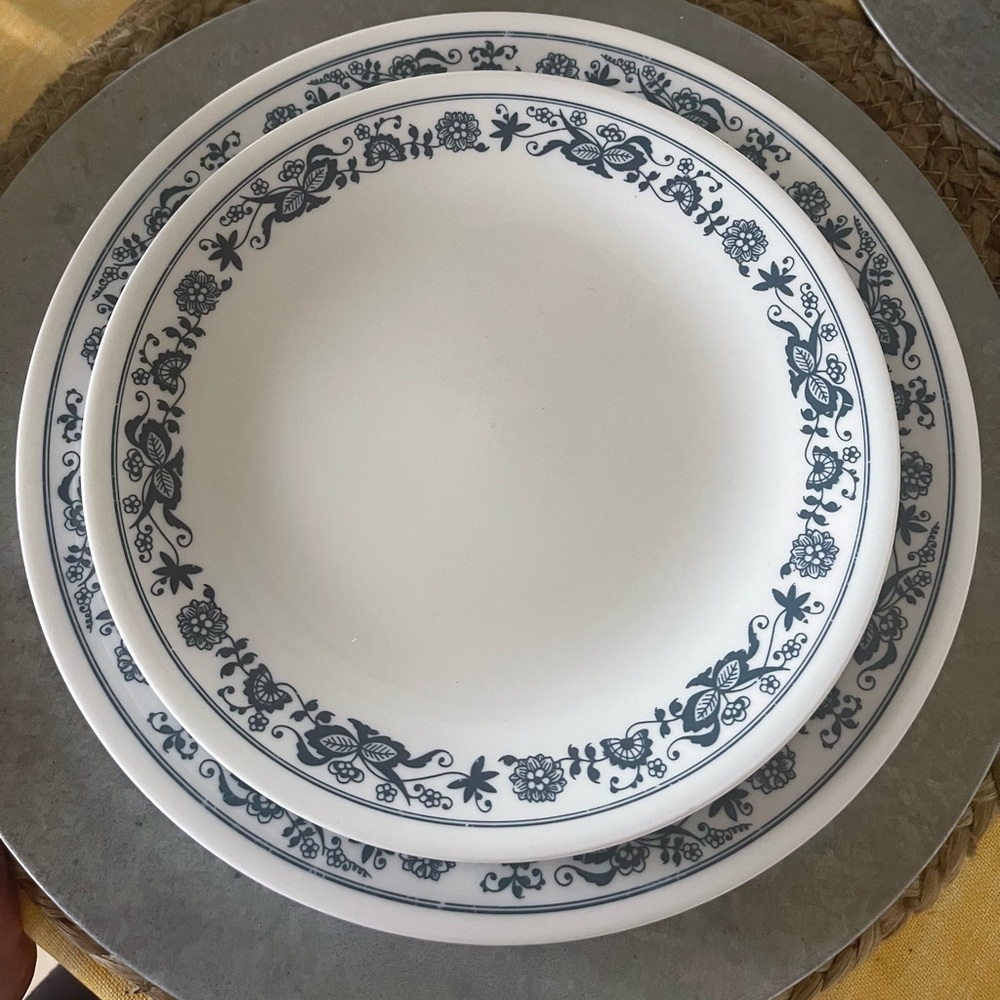 Corelle old town blue bread and butter plate
